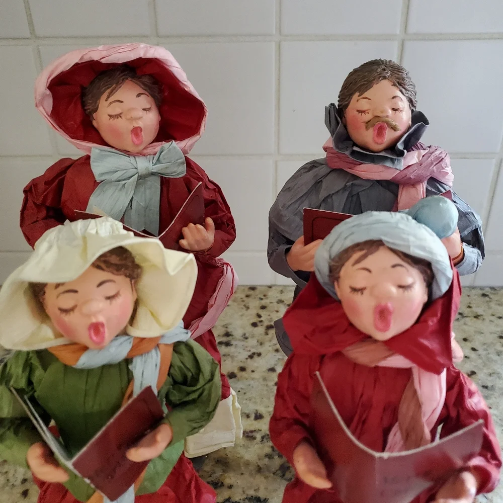 Christmas Carolers Paper Mache Set of 4